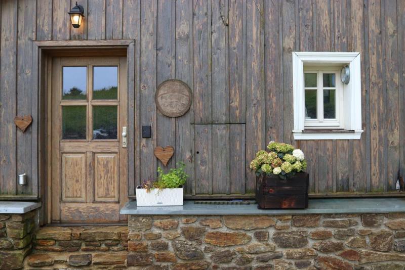 Isoler une fa&ccedil;ade par l'ext&eacute;rieur prot&egrave;ge aussi la charpente contre l'humidit&eacute;